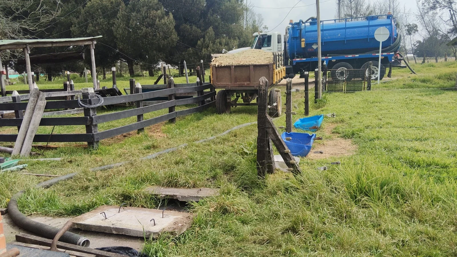 Succión de trampa de grasa con camión vactor en Bogotá