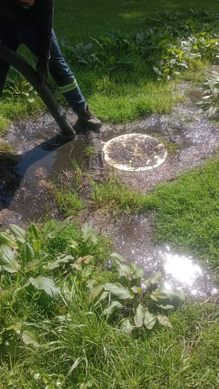 Limpieza de pozo séptico en Universidad de La Sabana FabLab en Chia, AQUAPLUS, imagen 3